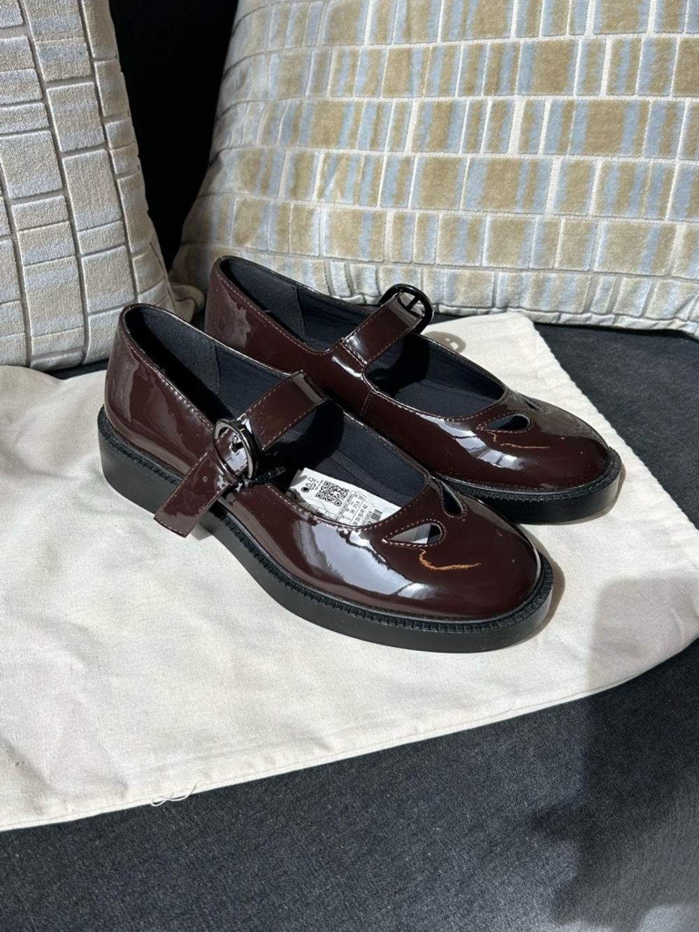 Zara Patent Mary Jane Flats in Dark Burgundy